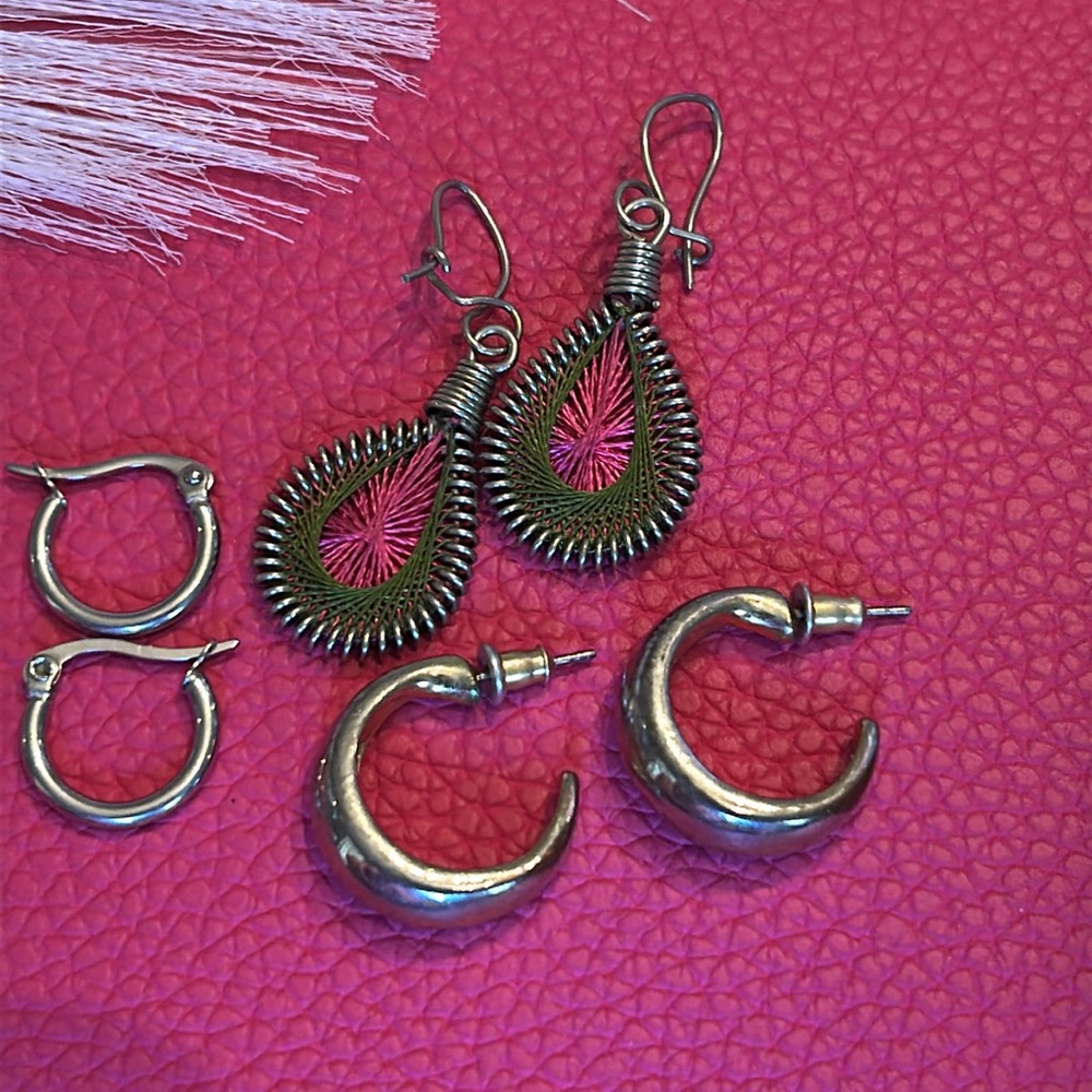 Earring Collection - Picture 3 of 3
